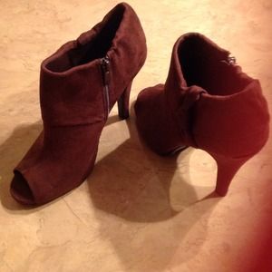 Peep toe faux suede ankle boot, zip up