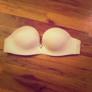 💖🌟White Strapless Bra🌟💖