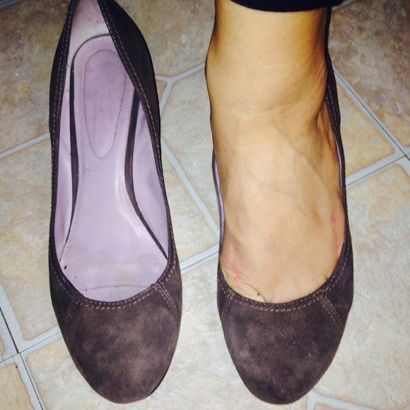 Brown shoes** price reduced
