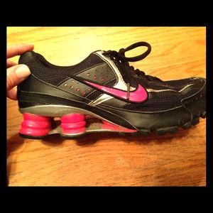 Nike Shox M2, size 7. Very good condition!