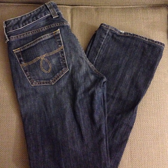 🔴 SOLD: Lucky Brand "Lola" bootcut jeans. Sz 8/29