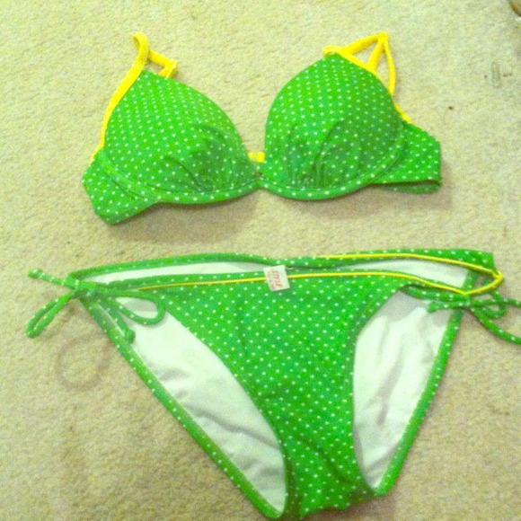 Super adorable Bikini!
