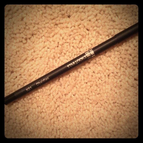 🚫SOLD🚫🔅FREE🔅 Starlooks Black eyeliner