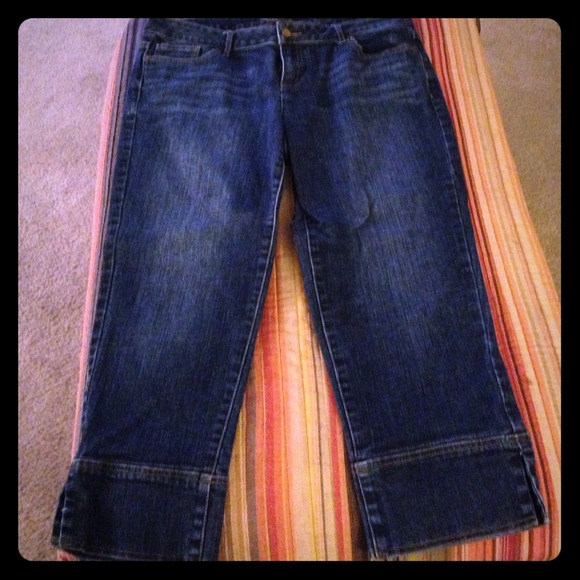 Vera Wang straight leg jean capri, size 12