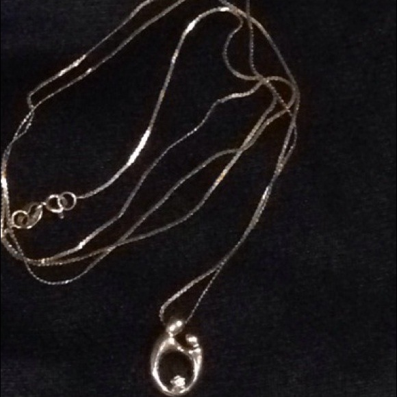 Traded--14k mother and child necklace