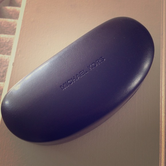 Michael Kors Accessories - 🆕Michael Kors sunglasses case- perfect condition