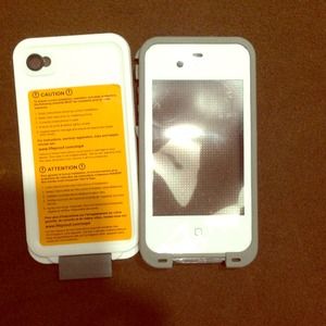 REDUCED!! iPhone 4/4S Lifeproof case. Waterproof