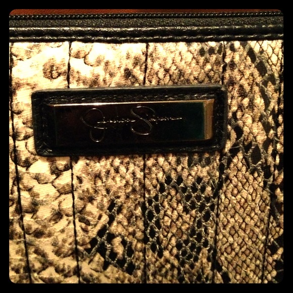 Jessica Simpson Clutches & Wallets - 💕TRADED💕