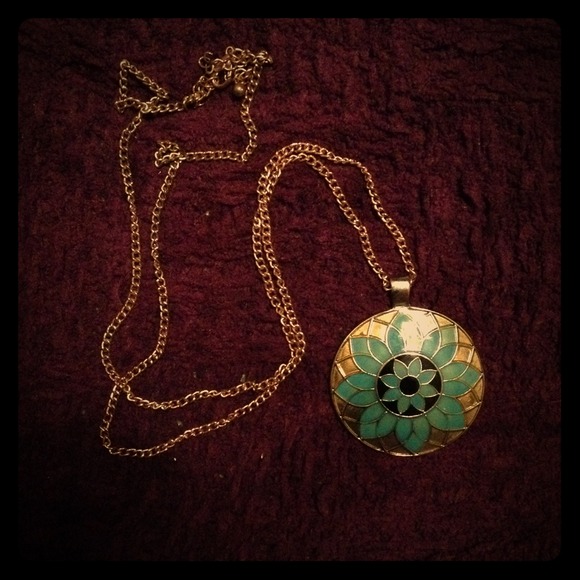 🚫SOLD🚫🔅FREE with purchase🔅Necklace
