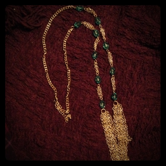 🚫SOLD🚫🔅FREE🔅 Gold and Turquoise Necklace