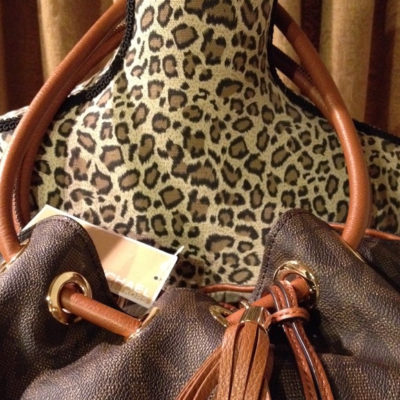 💖💖💖AUTHENTIC MICHAEL KORS💖💖💖 - Picture 3 of 4