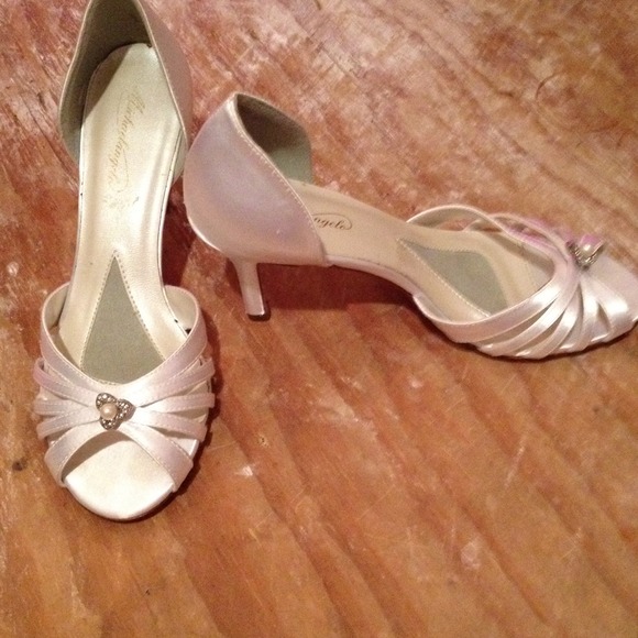 Undied wedding shoes on hold for Johnson56