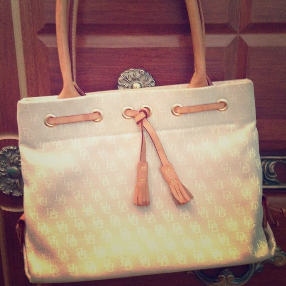 D&B off white handbag