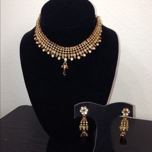 Traditional indian necklace set