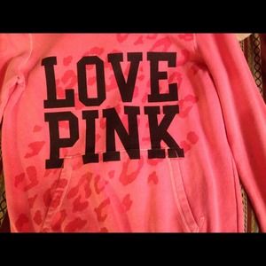 Love pink sweater