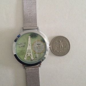 💢SOLD💢Brand new Tower of Eiffel watch