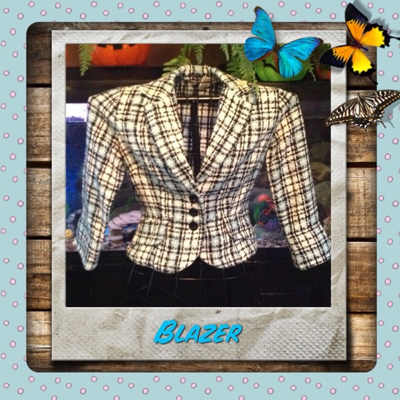 Jackets & Blazers - Cute Blazer❌SOLD❌
