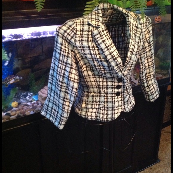 Cute Blazer❌SOLD❌ - Picture 2 of 4