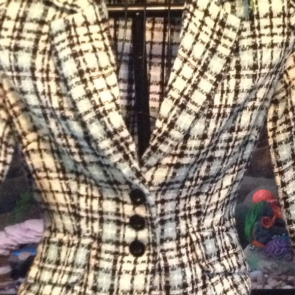 Cute Blazer❌SOLD❌ - Picture 3 of 4