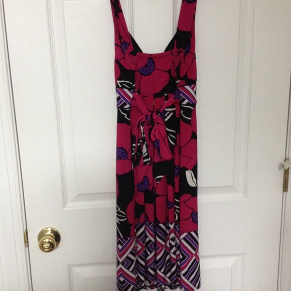 City triangle dress - Picture 2 of 2