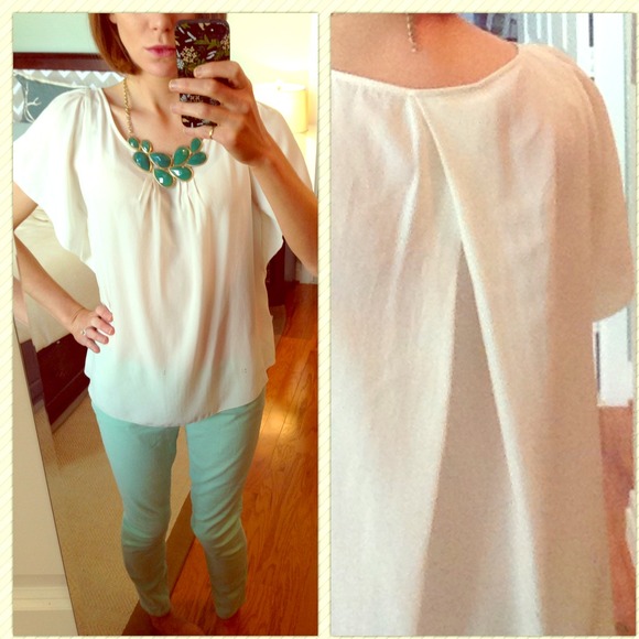 Anthropologie Tops - Amazing flowy anthropologie top