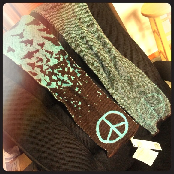 Green 3 Recycled Peace Birds Scarf