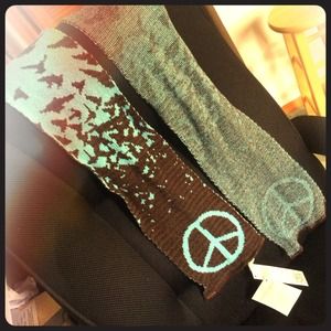 Green 3 Recycled Peace Birds Scarf