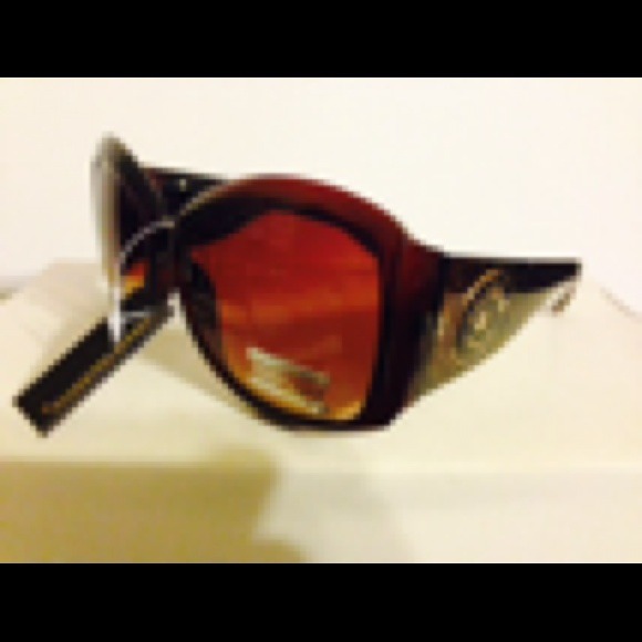 Beautiful louis v designer sunglasses