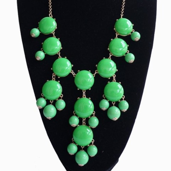 Green bubble necklace
