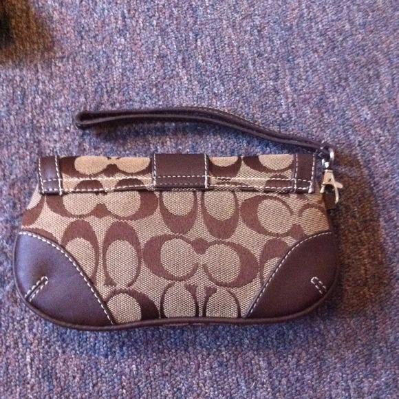 Coach Hand Bag - Picture 2 of 4