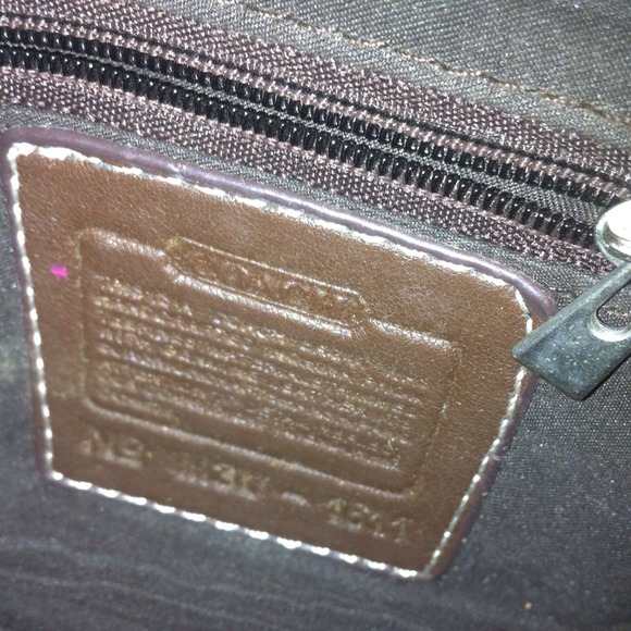 Coach Hand Bag - Picture 3 of 4