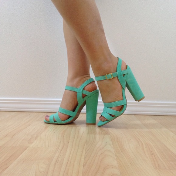 💐💛S O L D💛💐Sea Green High Heel Sandals