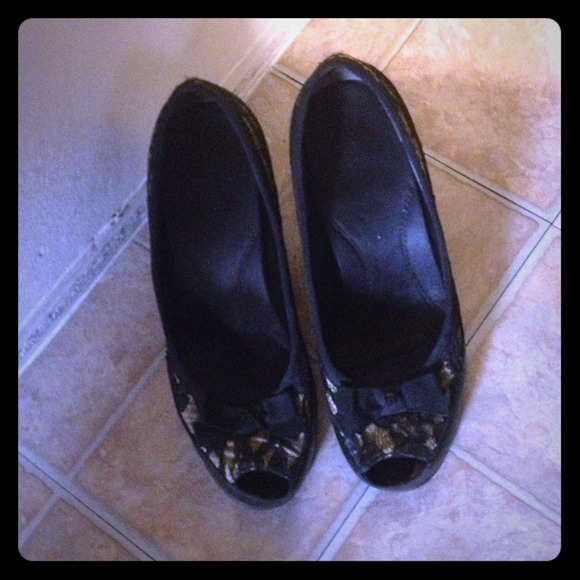 Black lace with a hint of beige shoes