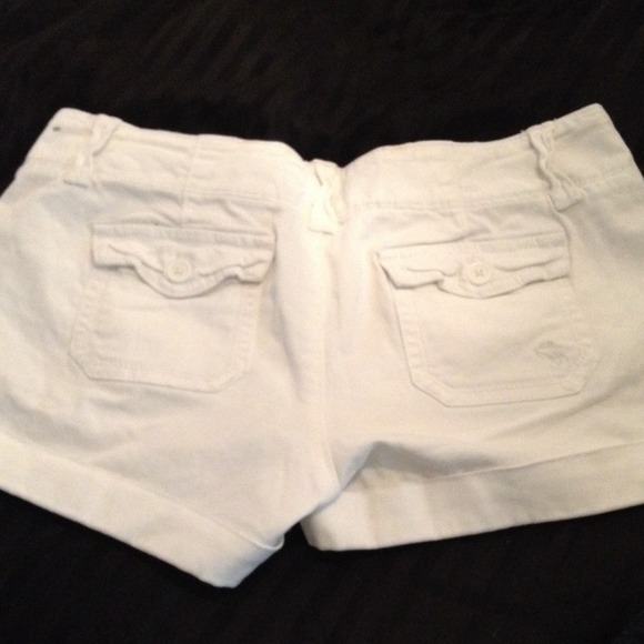 Shorts - Picture 2 of 3