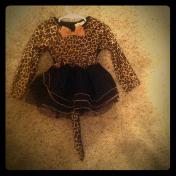 DECIDED TO KEEP My babys 1st Halloween costume<3