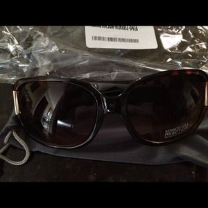 Kenneth Cole Sun Glasses
