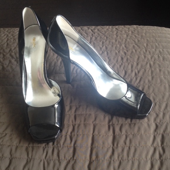 Super hot d'orsay heel black patent 4"