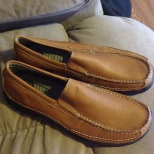 SOLD in bundle Mens NWOT .. Sketchers