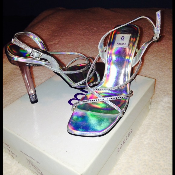 Shoes - Picture 2 of 4