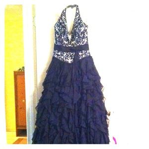 Prom/homecoming/pageant dress