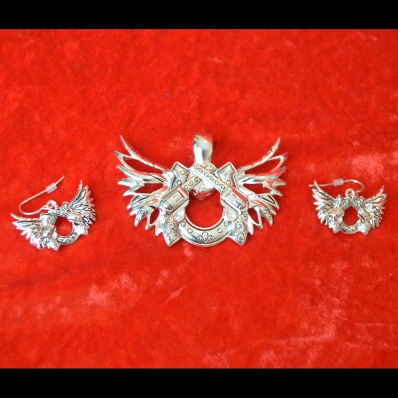 Silver Horseshoe Enhancer/Pendant - Picture 3 of 4