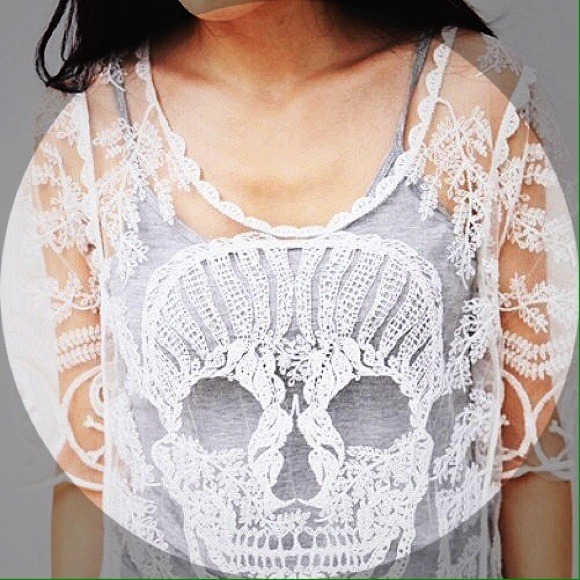 Tops - Skull lace tunic
