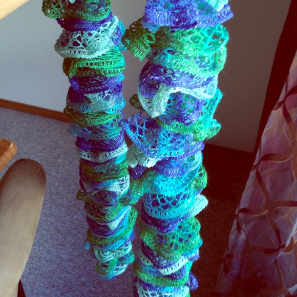 Scarf - Picture 1 of 1