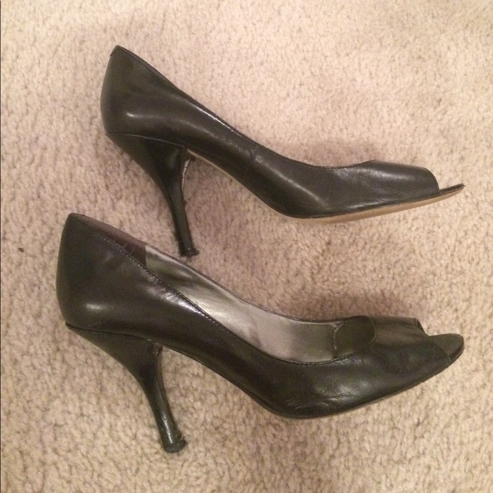 Nine West Black Peep Toe Heels - Picture 4 of 6