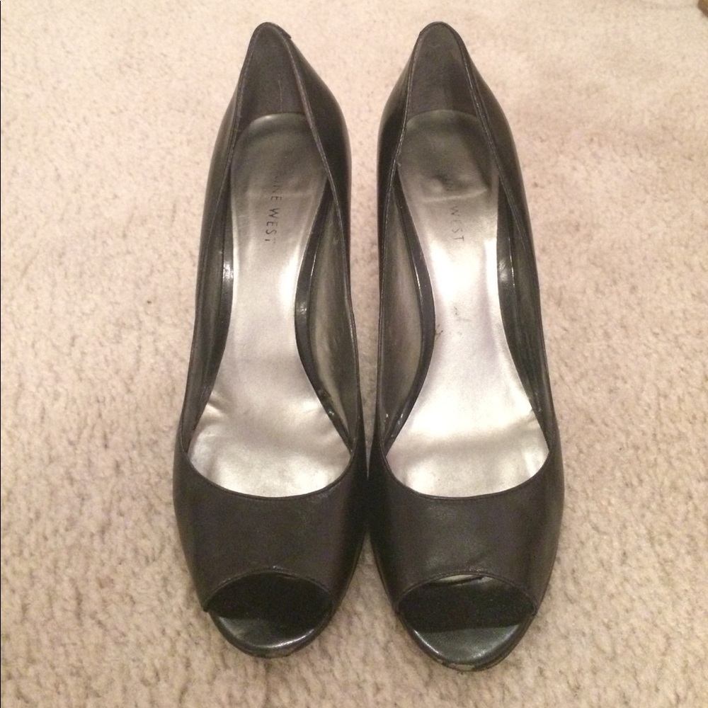Nine West Black Peep Toe Heels - Picture 1 of 6