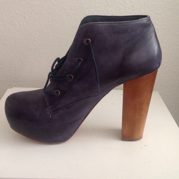 Steve Madden leather booties