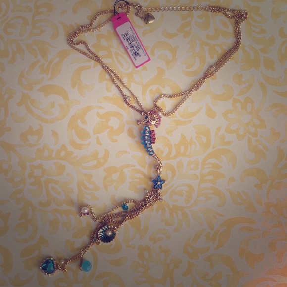 Betsey Johnson seahorse necklace