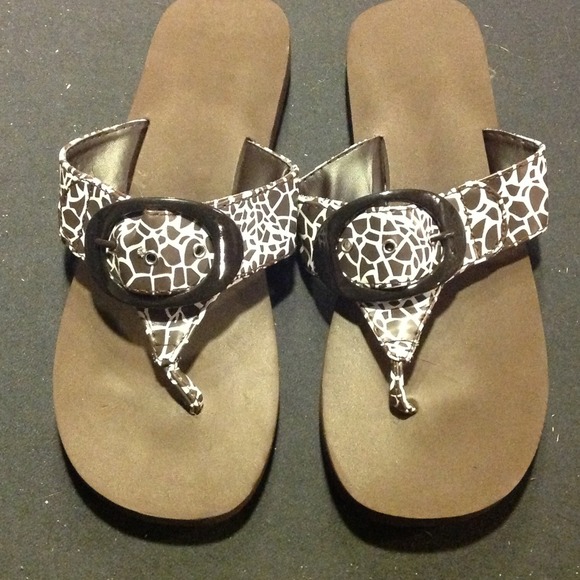 Giraffe sandals