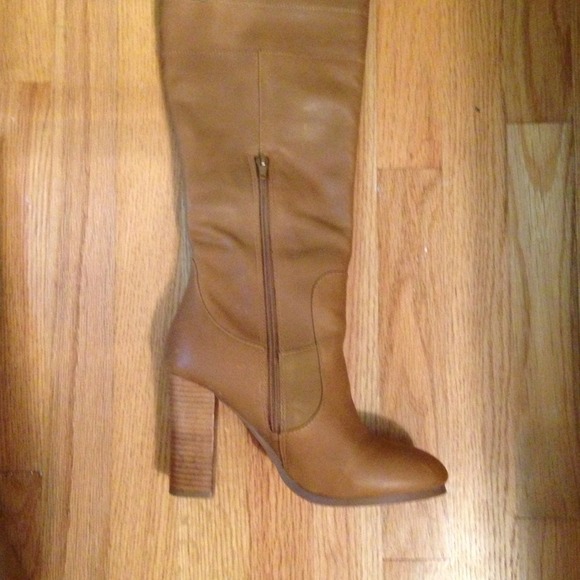 Kelsi Dagger Brown Heeled Boots - Picture 2 of 4