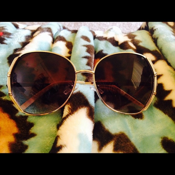 ♥️bundled♥️Jennifer Lopez sunglasses - Picture 2 of 4